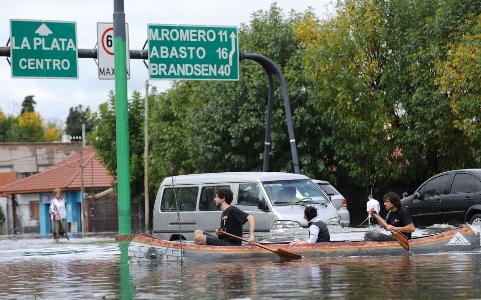 Esta imagen tiene un atributo alt vacío; el nombre del archivo es GALERIA-Inundacion-La-Plata-2013-4-edited.jpg